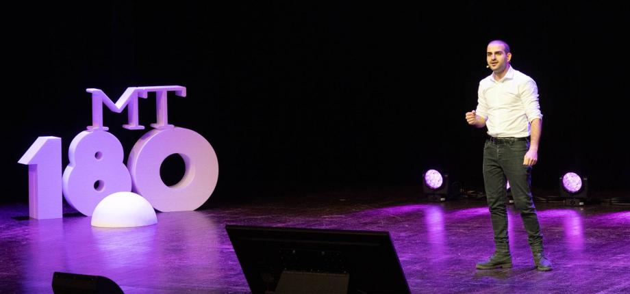 Elie Kadoche, candidat d’IP Paris, en finale nationale du concours MT180